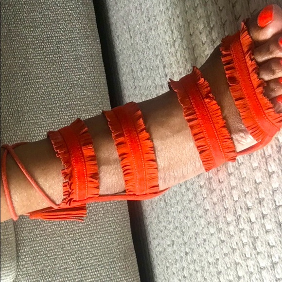 Guess Heels - Picture 3 of 8